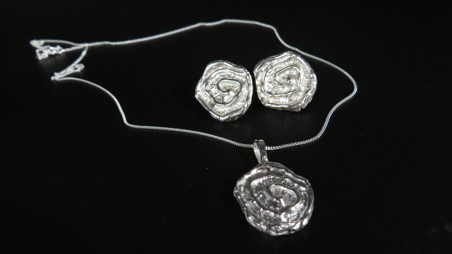 KORU - Reversible necklace