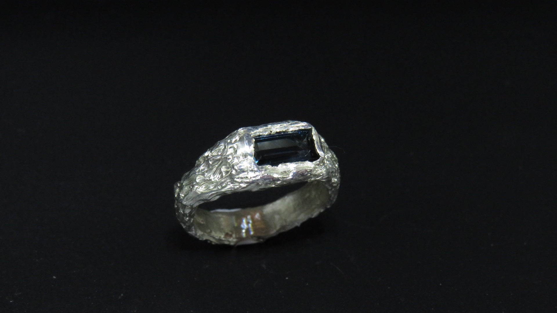 Nao- unisex ring
