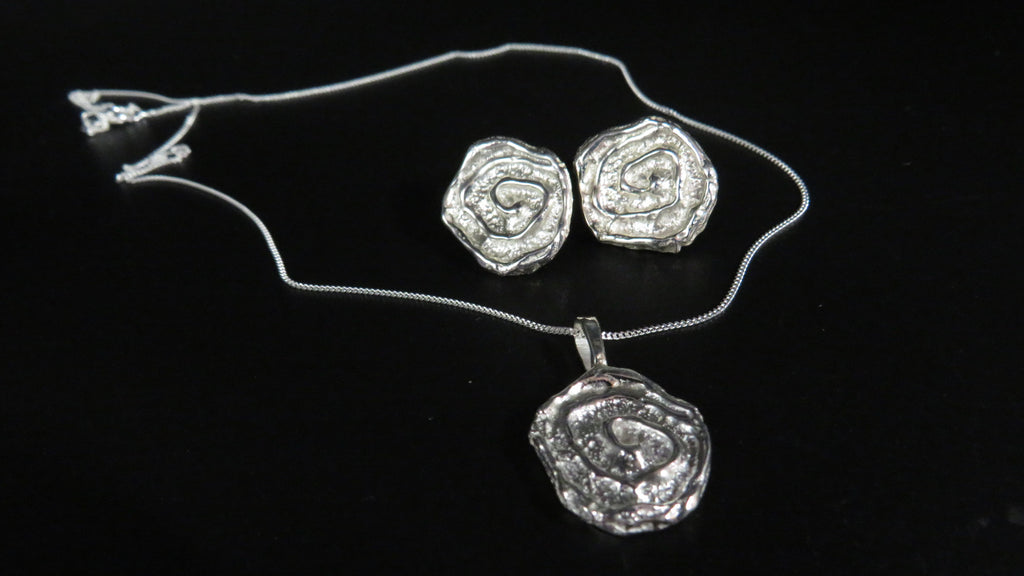 Koru  - Reversible necklace